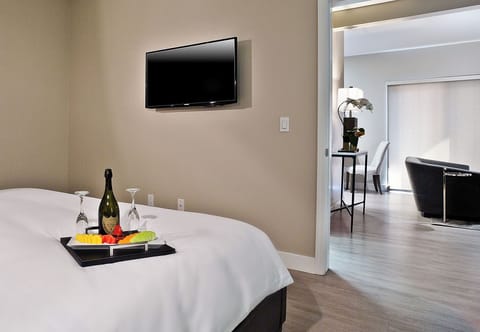 Unit with 1 King size bed