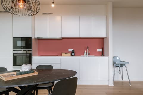 Fully Equipped Kitchen with Dining Space