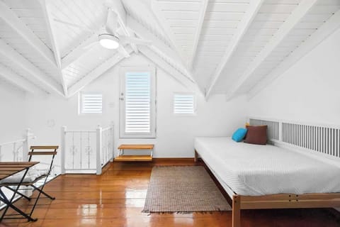 Comfortable bed, A/C, and a serene atmosphere.