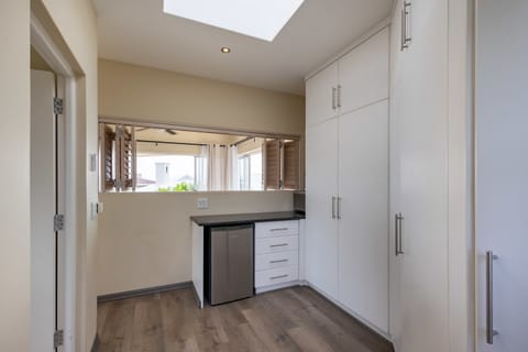 Main Bedroom 1 - Coffee Nook, dressing room