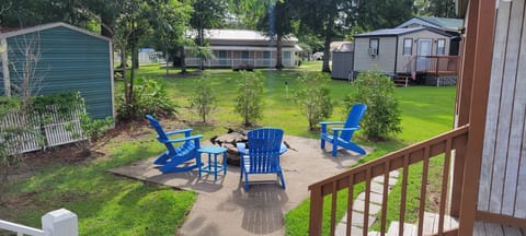 Outdoor seating and Fire Pit