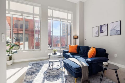 CozySuites  Modern 3BR | OTR District #17