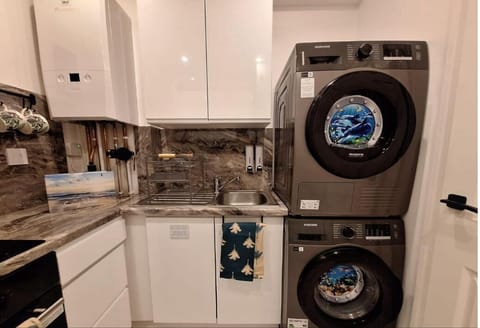 Screenshot 2025-09-08 032413