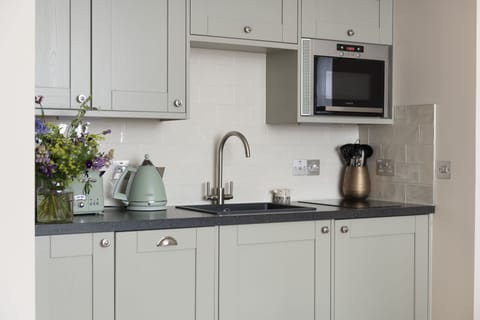 Running Hare Kitchen