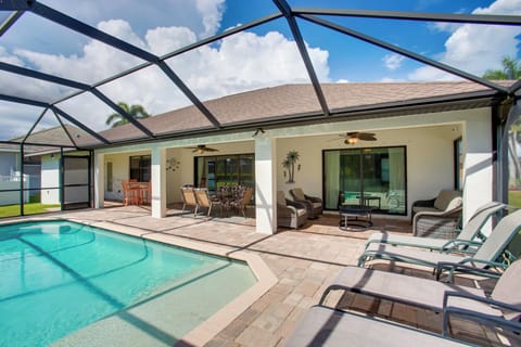 Cape Coral Vacation Rental | 4BR | 2.5BA | 2,000 Sq Ft | 1 Step to Enter