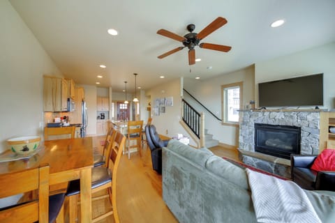 Sandpoint Vacation Rental | 3BR | 3.5BA | Stairs Required | 1,800 Sq Ft