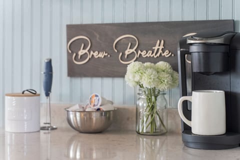 Fully equipped kitchen with coffee bar—drip, pour-over, or Keurig.