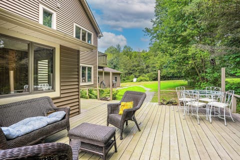 Edinboro Vacation Rental | 1BR | 2BA | 1,500 Sq Ft | 4 Steps to Enter