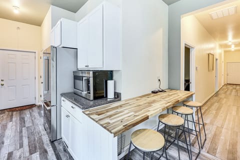 Breakfast Bar | 1st Floor | Dishware/Flatware