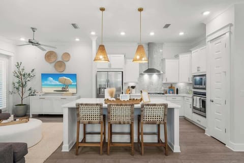 Welcome to Salty Sandbar professionally managed by Stay on 30a!