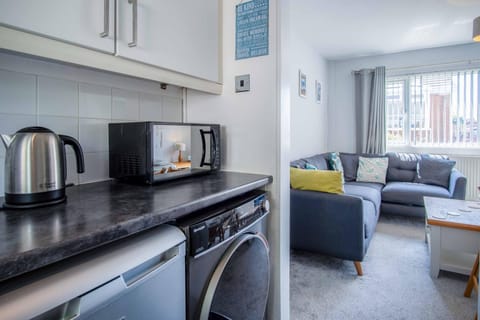 Langcliffe Park - 2 Bedroom Chalet - Mumbles (7722)