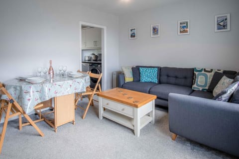 Langcliffe Park - 2 Bedroom Chalet - Mumbles (7712)