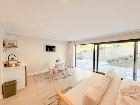 Peaceful & Private in Brackenridge Eco Estate (29860)