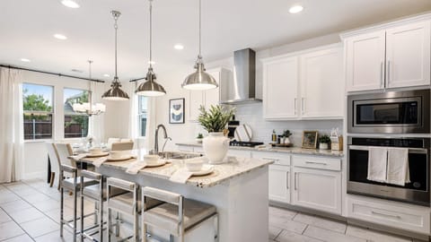 Welcome to Modern Nest—a stylish Royse City getaway with private fenced backyard, 2-car garage, and easy access to I-30 for Dallas, Rockwall, and Arlington adventures.