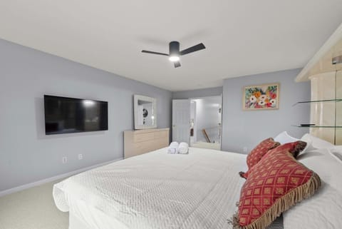 The primary king suite boasts a smart TV & ensuite bath​