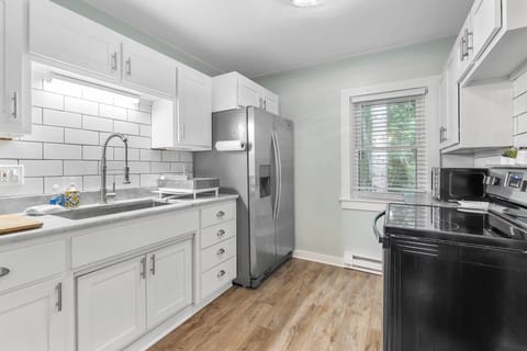 Newly updated Kitchen with Stainless Steal appliances!