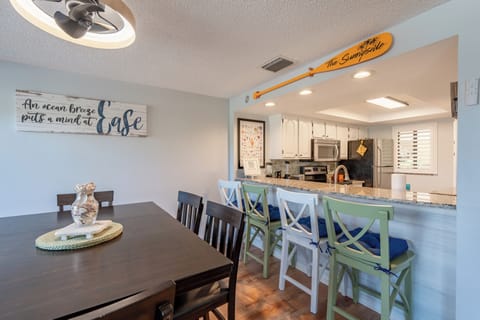 Plenty of seating at the breakfast bar.