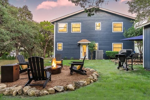 Firepit & Grill for an Evening Under the Stars