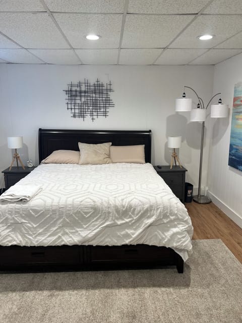 Master Bedroom King Size Bed