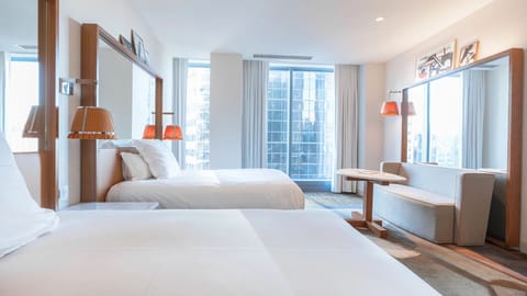 Unit with 2 Queen Beds