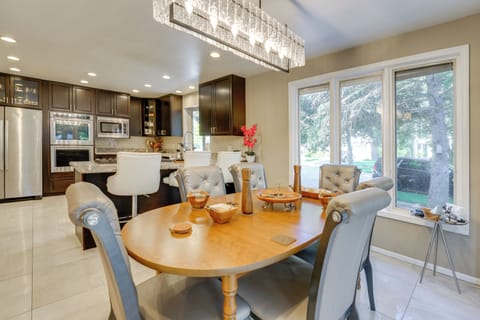 Dining Area | Dishware & Flatware | Main Level