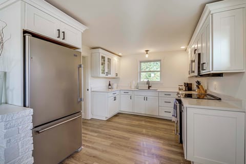 Kitchen | Nespresso Machine | Cooking Basics | Dishware & Flatware