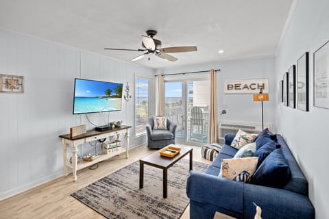 Living Room / Sofa Bed