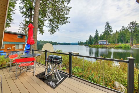 Newport Vacation Rental | Studio | 1BA | Steps Required | 200 Sq Ft