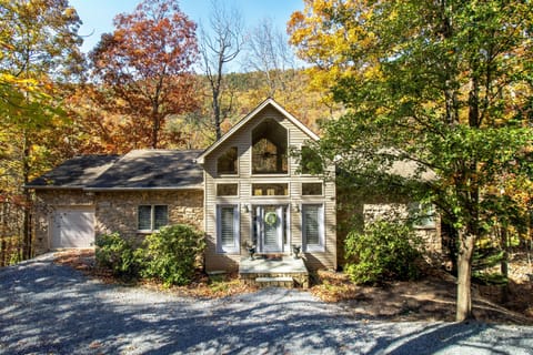 Front View of Mountain Memories