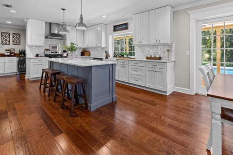 Kitchen island with bar stool seating