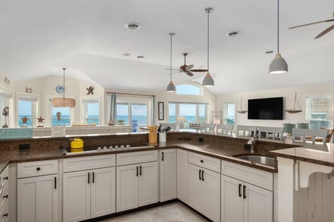 40-web-or-mls-9319-SOOI-TL-Kitchen-V5