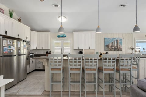 37-web-or-mls-9319-SOOI-TL-Kitchen-V2
