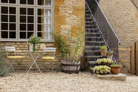 The Coach House at Broadwell Manor - StayCotswold