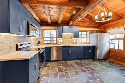 Who's cooking? Open those windows & scope the lake view til you can get outside!