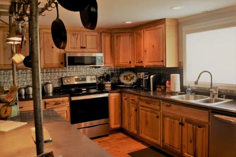 Fully Stocked Kitchen