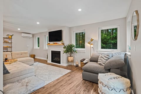 Saco Vacation Rental | 3BR | 2BA | Stairs Required | 2,136 Sq Ft