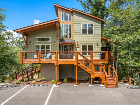 Dolly Top Treehouse
