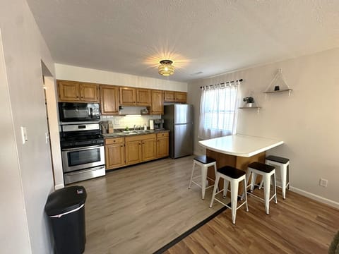 Fully stocked kitchen with K-cup and regular coffee machine