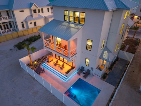 Wine Down | Hardscape Back Patio | Private Pool | Gas Grill | Dusk Lights |