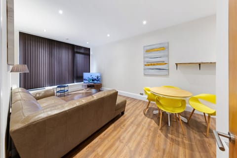 Living Room / Lounge