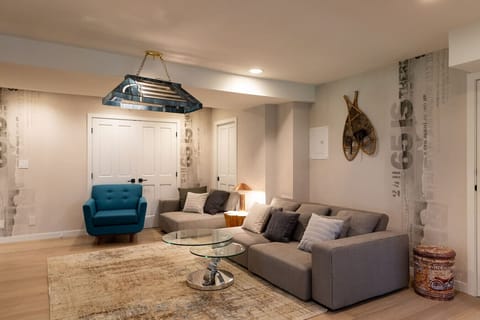 A beautiful 2BR, 3 Bathroom suite in the lower floor of a gorgeous house on the Nicklaus North Golf Course. Come and unwind with family or friends after a long day on the hill. Soak in the hot tub, play foosball in the game room, or enjoy a meal!