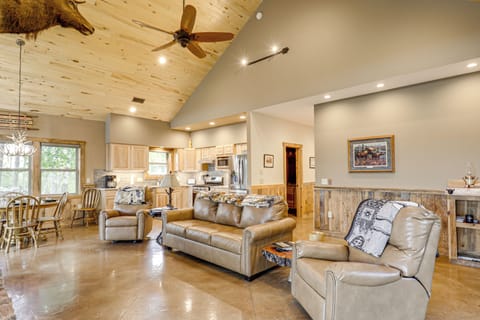 Living Room | Central A/C & Heating | 1st Floor