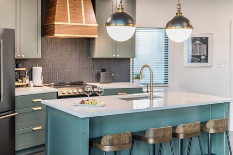 The full kitchen makes it easy to cook meals.