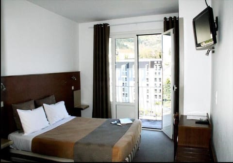 1 Double bed