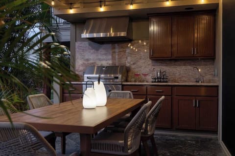 Covered patio with full outdoor cooking space