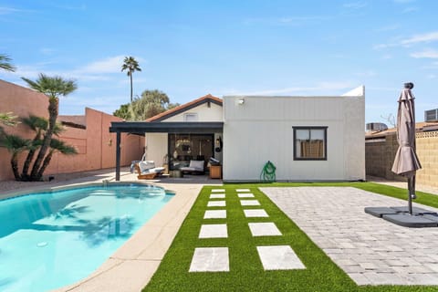 Backyard/Pool