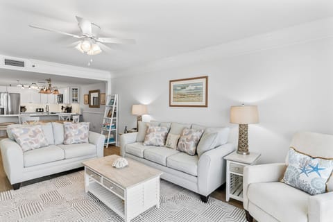 JC Resorts Sand Dollar 510 Living Room Indian Shores-3(2048 Pixels)9
