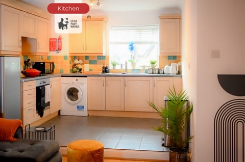 Kitchen at Little piggy rentals Short Lets & Serviced Accommodation