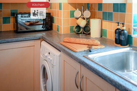 Kitchen at Little piggy rentals Short Lets & Serviced Accommodation