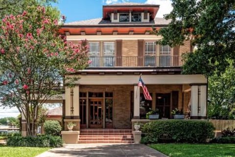 This is the Inn on Austin Avenue.  A unique, beautiful historic home walking distance from all of Waco's great bars, restaurants and the Silos.  